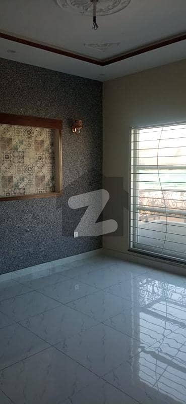 10 MARLA HOUSE AVAILABLE FOR SALE ON 60 FT ROAD IN WAPDA TOWN