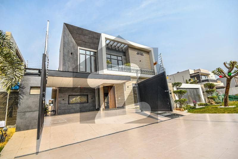 10-Marla State Of The Art Ultra Modern Master Peice Villa For Sale In DHA
