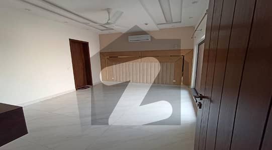 ڈی ایچ اے فیز 4 ڈی ایچ اے ڈیفینس,کراچی میں 9 کمروں کا 2 کنال مکان 21.0 کروڑ میں برائے فروخت۔