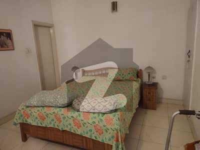 4 Bed 2 Unit Bungalow For Sale In DHA