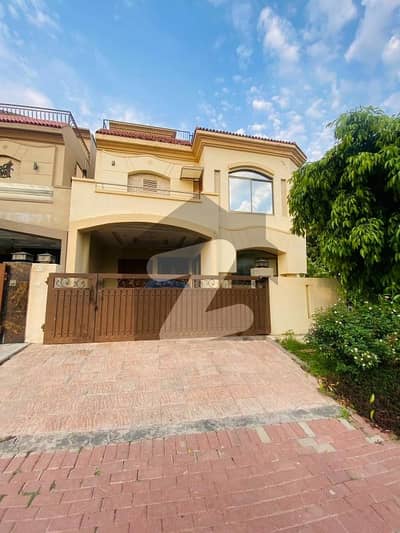 10 marla 3 story Corner house available for sale in sector C1 bahria enclave islamabad