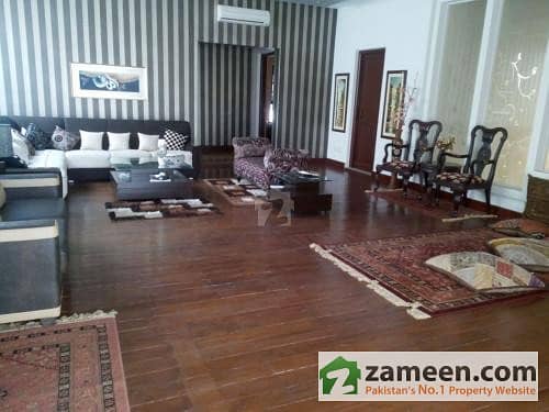 1 Kanal Semi Furnished Egyptian Design Bungalow For Sale in Wapda Town