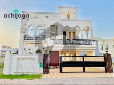 10 Marla House for Sale in Talha Block Bahria Town Lahore