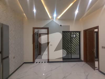 4 Bed Rooms 5 Marla House Available For Sale at Canal Road Faisalabad
