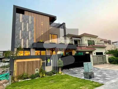 10 Marla brand new house for sale very reasonable price urgent sale solid construction