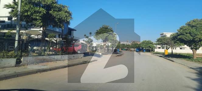 20 MARLA SOLID LAND MAIN ROAD PLOT FOR SALE