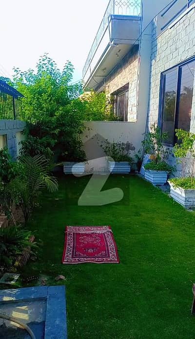 10 Marla House For Sale in DHA Phase 3
