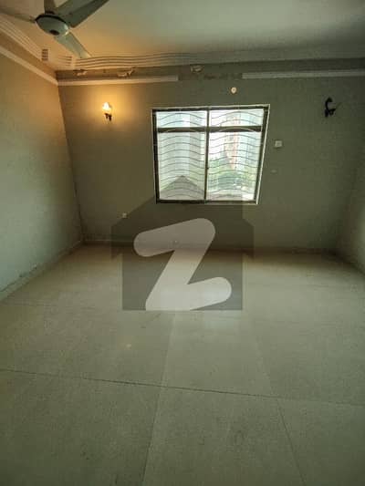 کلفٹن ۔ بلاک 5 کلفٹن,کراچی میں 3 کمروں کا 9 مرلہ فلیٹ 5.0 کروڑ میں برائے فروخت۔ کلفٹن ۔ بلاک 5 کلفٹن,کراچی میں 3 کمروں کا 9 مرلہ فلیٹ 5.0 کروڑ میں برائے فروخت۔