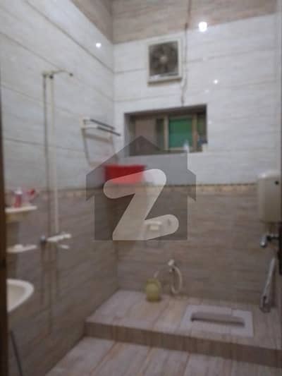 اسماعیل سٹی فیصل آباد میں 4 کمروں کا 5 مرلہ مکان 1.9 کروڑ میں برائے فروخت۔