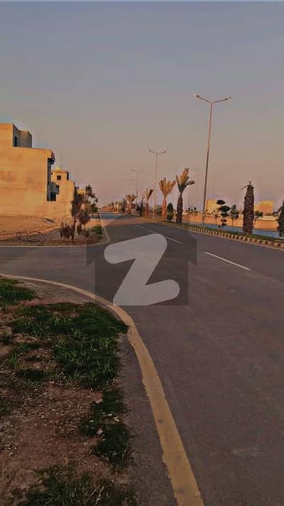 10 Marla Central Location Transfer Free Plot For Sale in Overseas Block Park View City Lahore