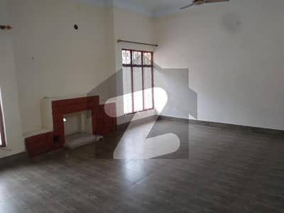 1 Kanal Lower Portion Available For Small Family