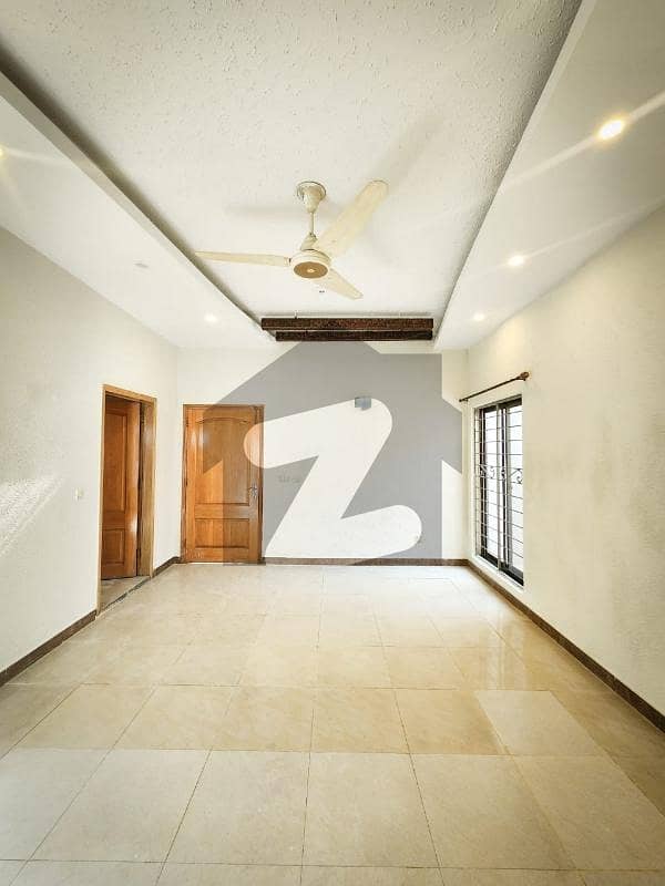 DHA PHASE 3 BLOCK XX 1, KANAL HOUSE FOR SALE.