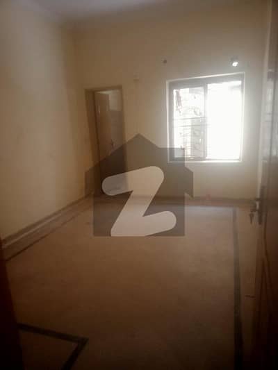 5 Marla Lower Portion For Rent In Sabzazar Scheme In Hot Location Without Owner