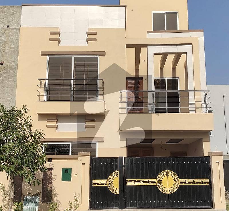 5 Marla Brand New House For Rent in D Block Bahria Orchard Lahore