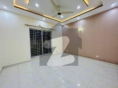 1 Kanal House for Rent in Phase 7
