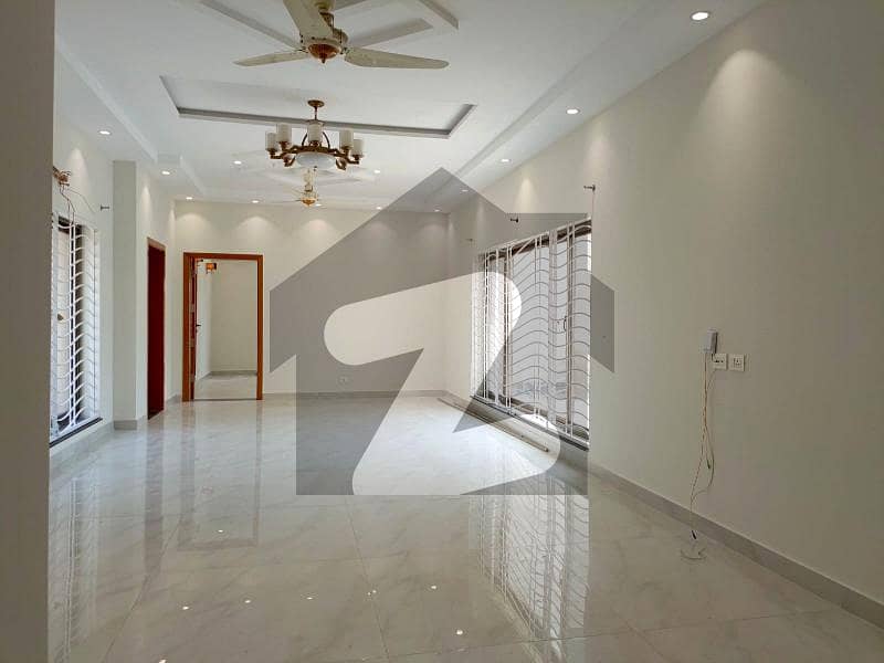 20 Marla Modern bungalow Upper Portion Separate Gate Available For Rent In DHA Phase-6 Park View Lahore Super Hot Location.