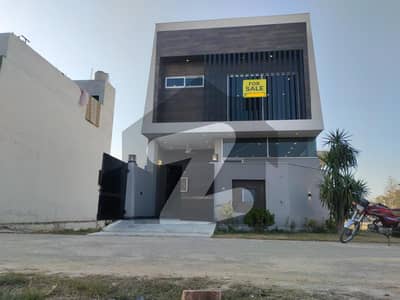 Modern Design 5 Marla Brand New House For Sale Lake City Lahore