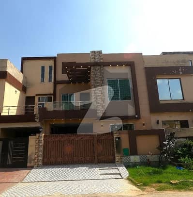 A Palatial Residence For Sale In Bahria Town Block CC Lahore