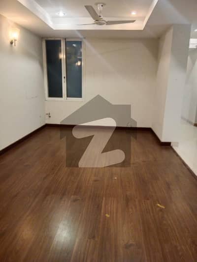 F-11/ Executive Heights 3 bedroom apartment available for rent