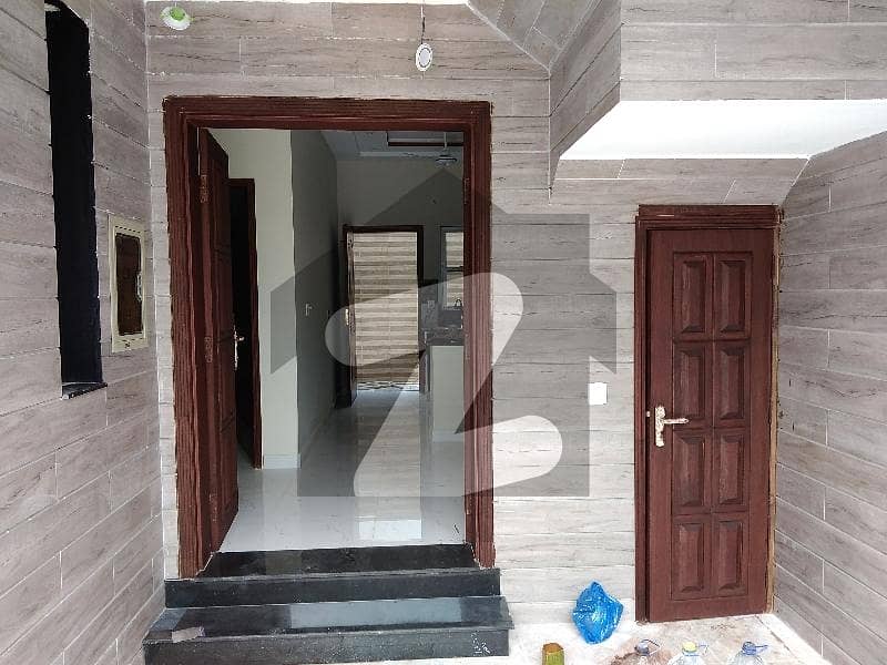 پنجاب کوآپریٹو ہاؤسنگ سوسائٹی لاہور میں 3 کمروں کا 5 مرلہ مکان 2.4 کروڑ میں برائے فروخت۔