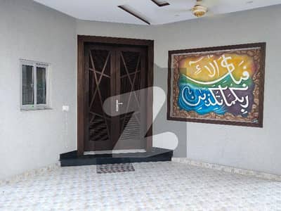پنجاب کوآپریٹو ہاؤسنگ سوسائٹی لاہور میں 4 کمروں کا 10 مرلہ مکان 4.6 کروڑ میں برائے فروخت۔