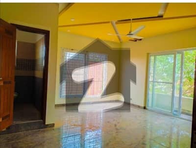 Prime Location 500 Square Yards Lower Portion For rent In Beautiful DHA Phase 4