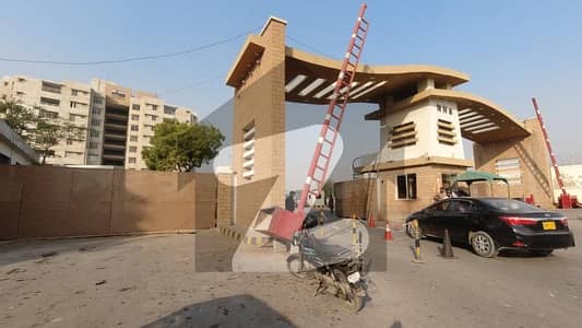 نیوی ہاؤسنگ سکیم کارساز کراچی میں 5 کمروں کا 19 مرلہ فلیٹ 9.4 کروڑ میں برائے فروخت۔