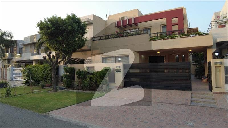 10 MARLA SLIGHTLY USED LUXURY MODERN DESIGN HOUSE FOR SALE IN DHA PHASE 5 TOP LOCATION