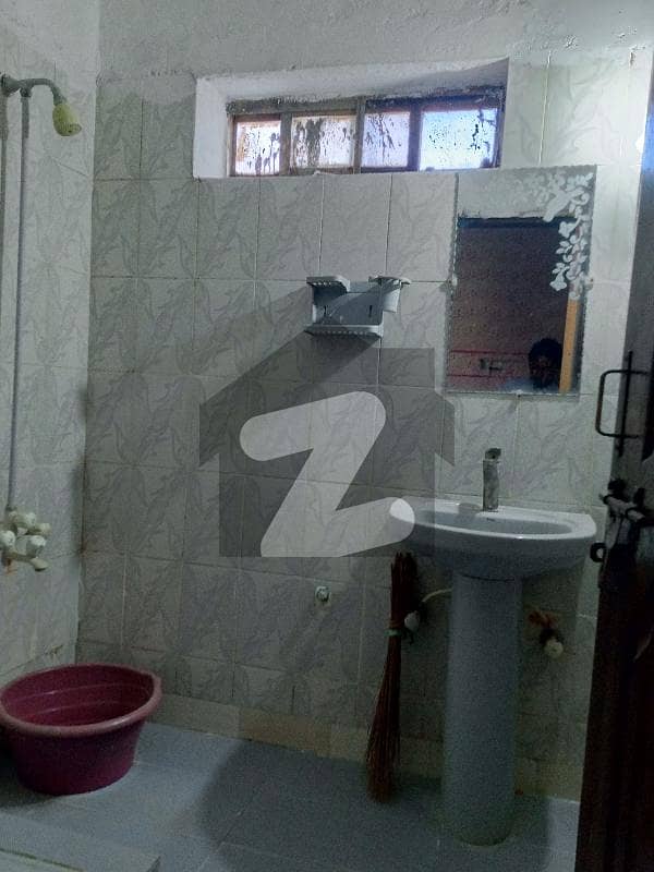 10 Marla Upper Portion for Rent in Pakistan Town Phase 1