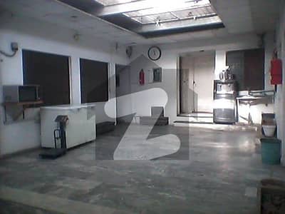 A 100 Square Feet Room In Lahore Is On The Market For Rent