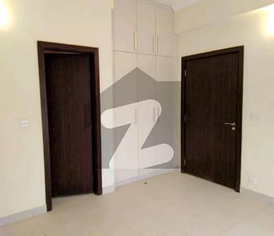 Unoccupied Flat Of 2800 Square Feet Is Available For sale In Cantt