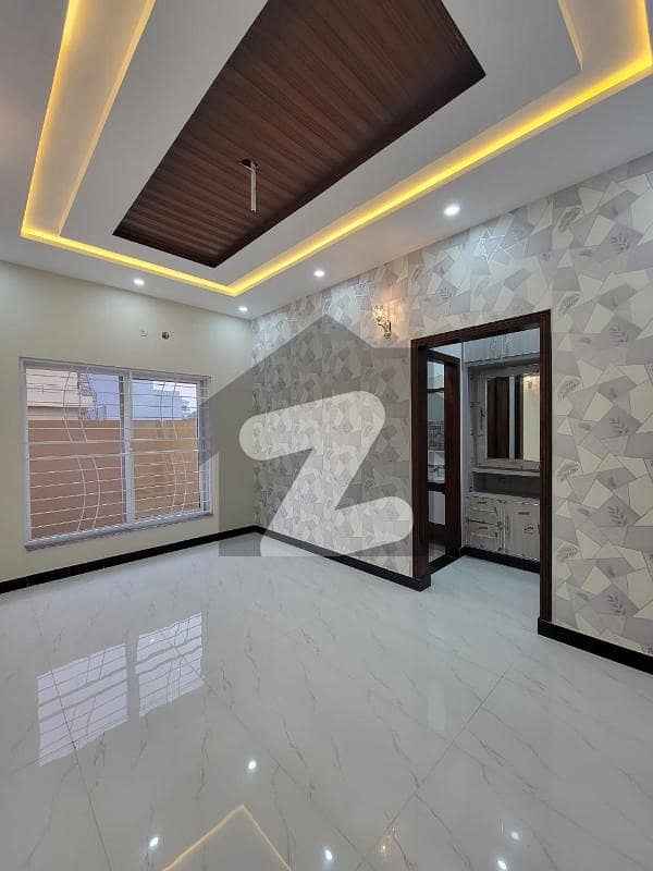 Change Your Address To Good Location Central Park - Block G, Lahore For A Reasonable Price Of Rs. 27000000