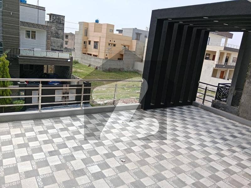 KANAL HOUSE FOR SALE IN LDA AVENUE