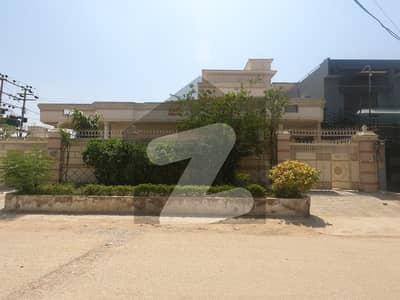 گلستانِِ جوہر ۔ بلاک 7 گلستانِ جوہر,کراچی میں 4 کمروں کا 1 کنال مکان 7.0 کروڑ میں برائے فروخت۔