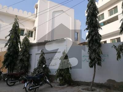Buy A House Of 200 Square Yards In Gulshan-e-Kaneez Fatima - Block 1