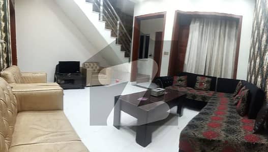 کینال روڈ فیصل آباد میں 3 کمروں کا 5 مرلہ مکان 1.9 کروڑ میں برائے فروخت۔