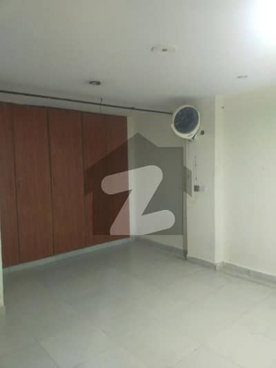 1 Knal lower portion for rent with separate gate