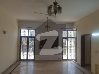 CORNER HOUSE SEPARATE GATE 1 KANAL LOWER PORTION AVAILABLE FOR RENT DHA PHASE 3 W BLOCK