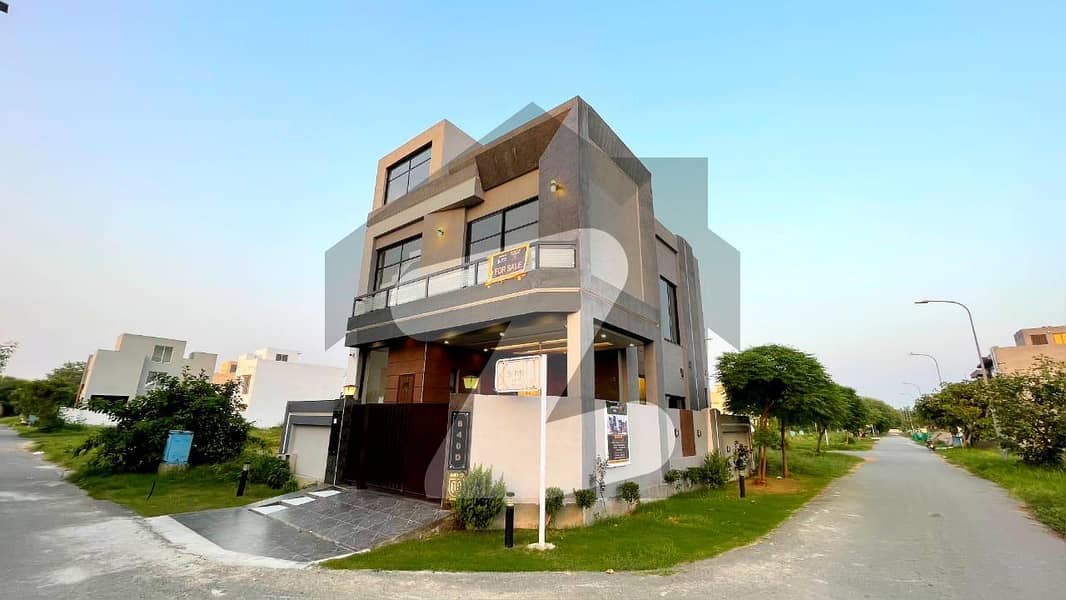 5 Marla Out Class Stylish Luxury Bungalow For Rent In DHA Phase 9 Town
Owner Needy a Luxurious Bungalow Approach 50 Ft Wide

Bungalow Details 
 3 Master Bed with attached Baths
 4 Bathrooms in the Bungalow. 
 1 Beautiful T. V Lounge 1 Drawing & Dining
