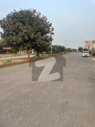 400 Yards Plot For Sale On 40 Ft Road