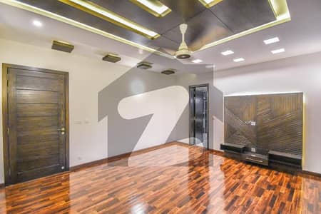 1 Kanal Unique Modern Design Upper Portion For Rent In DHA Prime Location
