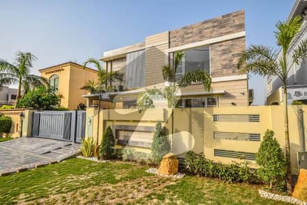 One Kanal Villa For Sale at Super Hot Location