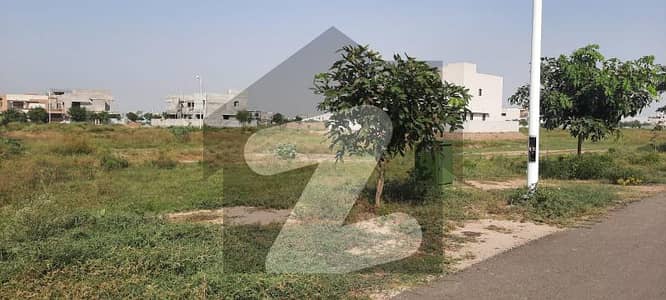 Ideally Located 1 Kanal Pair Plot Available For Sale In DHA Phase 8 Block T