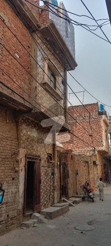 چونگی امر سدھو لاہور میں 4 کمروں کا 2 مرلہ مکان 62.0 لاکھ میں برائے فروخت۔