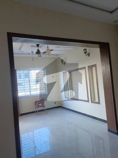 فیصل کالونی راولپنڈی میں 4 کمروں کا 4 مرلہ مکان 1.45 کروڑ میں برائے فروخت۔