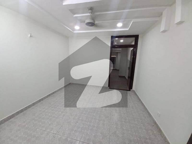 Bahria Town Phase 4 Civic Center 1 Bedroom Apartment For Sale