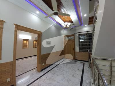 جی ۔ 13 اسلام آباد میں 4 کمروں کا 4 مرلہ مکان 1.0 لاکھ میں کرایہ پر دستیاب ہے۔