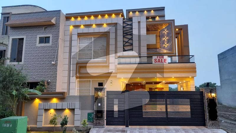 BRAND NEW 10 MARLA HOUSE FOR SALE IN BAHRIA TOWN LAHORE