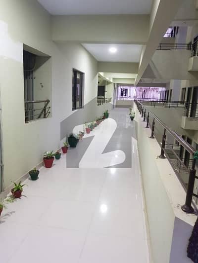 سکیم 33 کراچی میں 3 کمروں کا 7 مرلہ فلیٹ 1.35 کروڑ میں برائے فروخت۔
