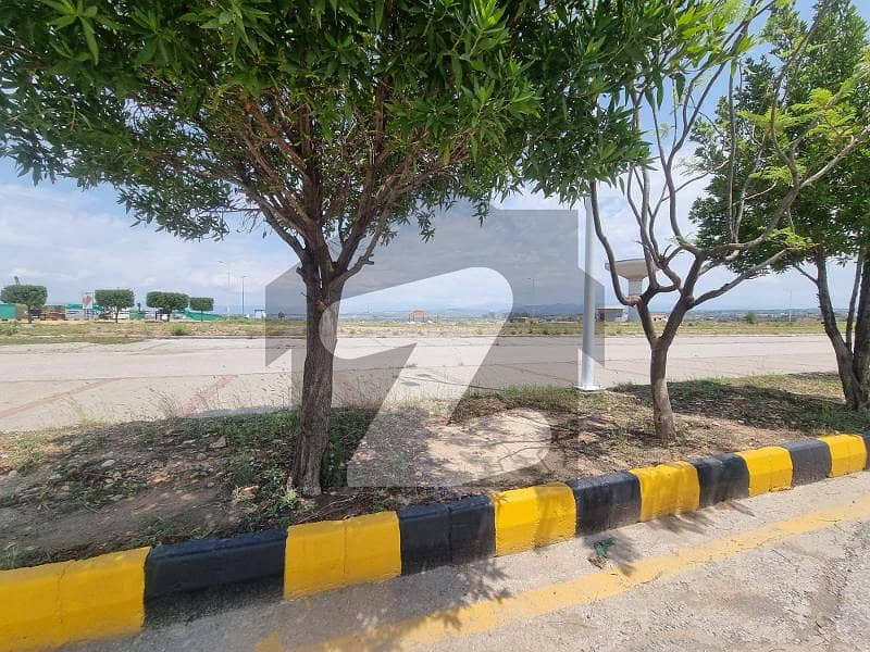 kanal plot for sale in DHA phase 5 islamabad